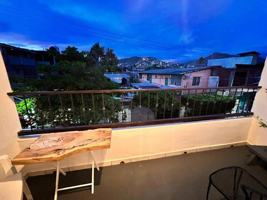 Lovely Studio Apartment With Balcony Ac & Wi-Fi, Minutes From Downtown! Zihuatanejo Zewnętrze zdjęcie