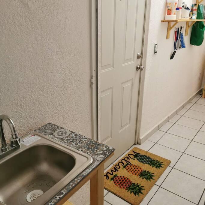Lovely Studio Apartment With Balcony Ac & Wi-Fi, Minutes From Downtown! Zihuatanejo Zewnętrze zdjęcie