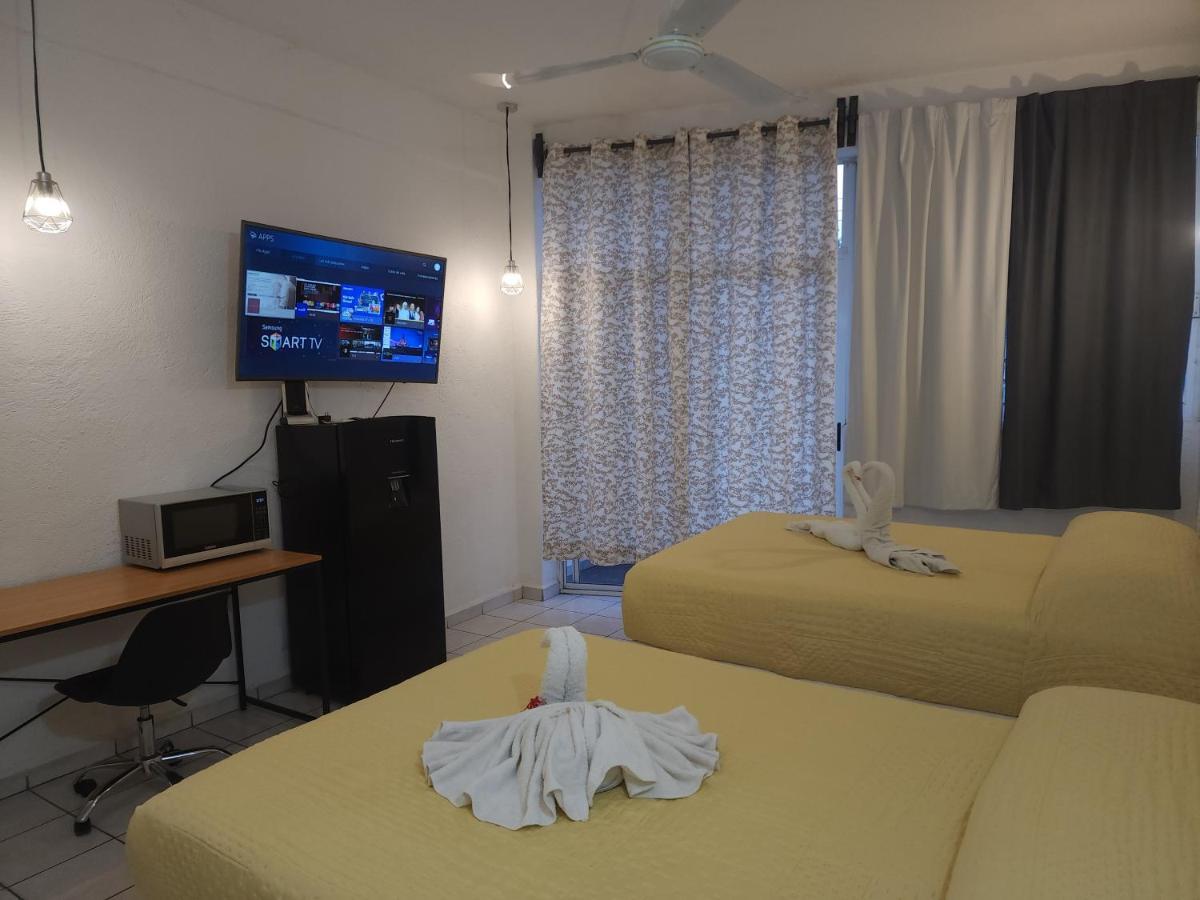 Lovely Studio Apartment With Balcony Ac & Wi-Fi, Minutes From Downtown! Zihuatanejo Zewnętrze zdjęcie